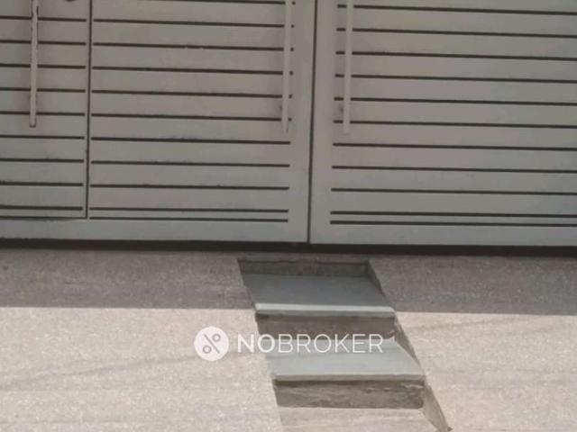 Flat for rent in South Delhi, Deri