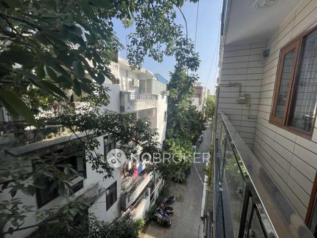 Flat for rent in South Delhi, Deri