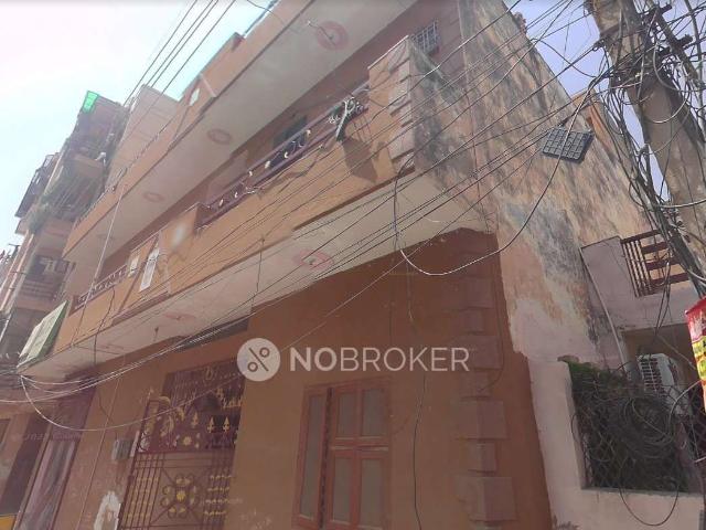 Flat for rent in Deri