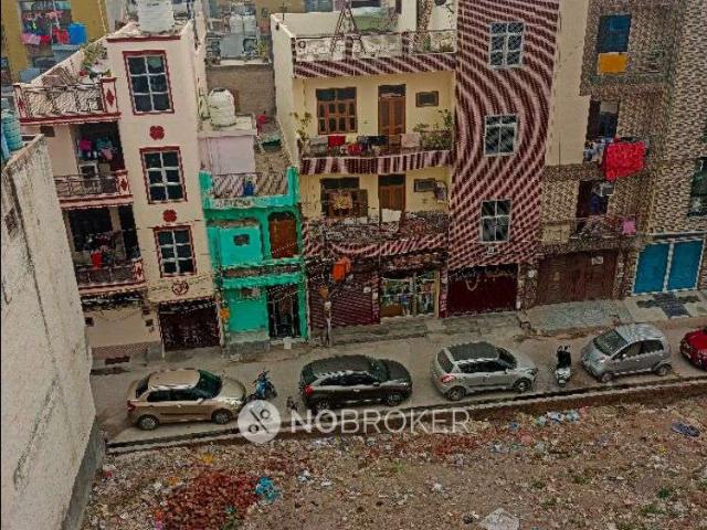 Flat for sale in South West Delhi, Deri