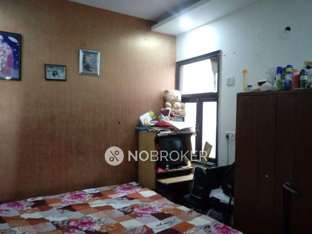 Flat for sale in Hari Nagar, Delhi