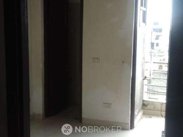 Flat for sale in North Delhi, Deri