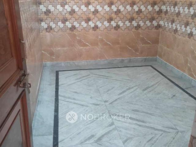 Flat for sale in West Delhi, Deri
