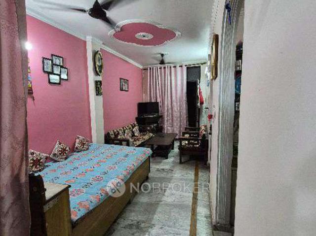 Flat for sale in Preet Vihar, Delhi