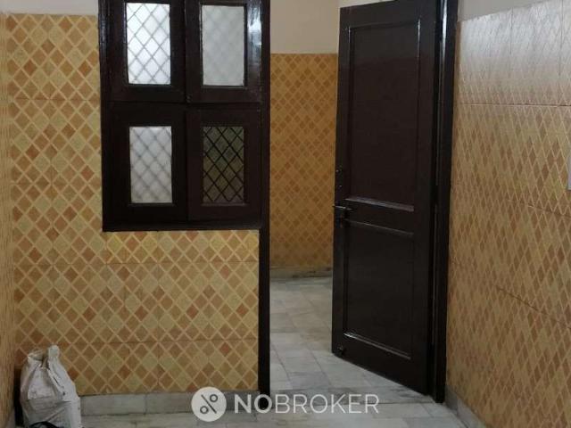 Flat for sale in West Delhi, Deri