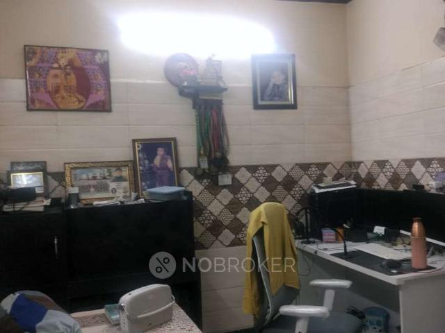 Property for sale in East Delhi, Deri