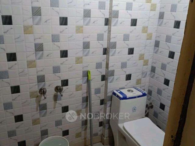 Flat for rent in West Delhi, Deri