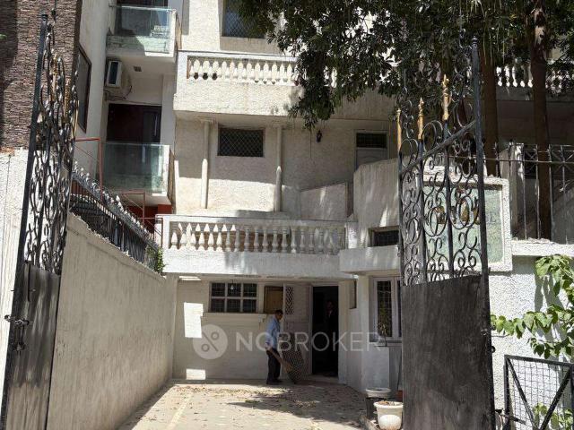 Flat for rent in Hariana