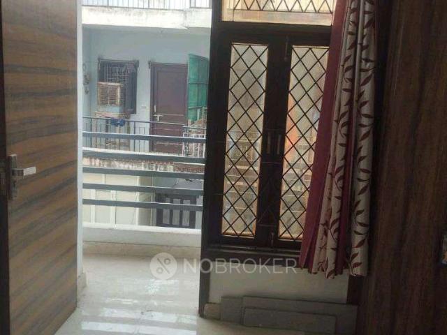 Flat for rent in South Delhi, Deri