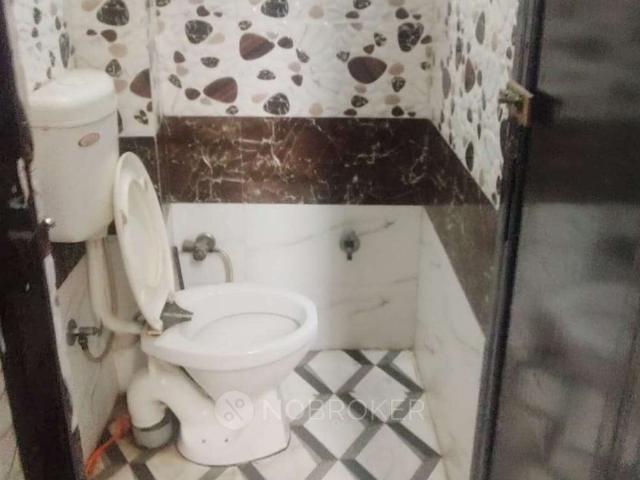 Flat for rent in Deri