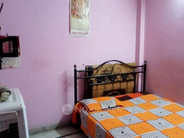 Flat for rent in West Delhi, Deri