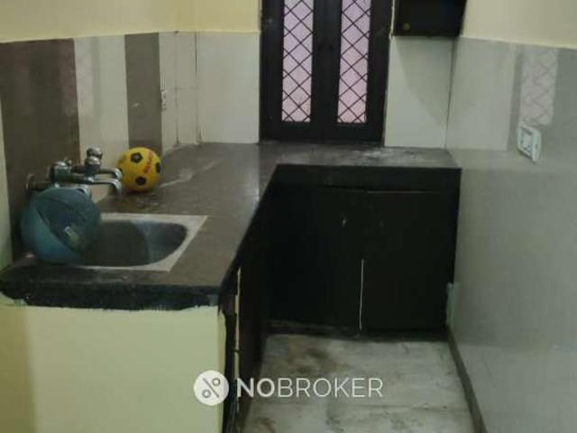 Flat for rent in West Delhi, Deri