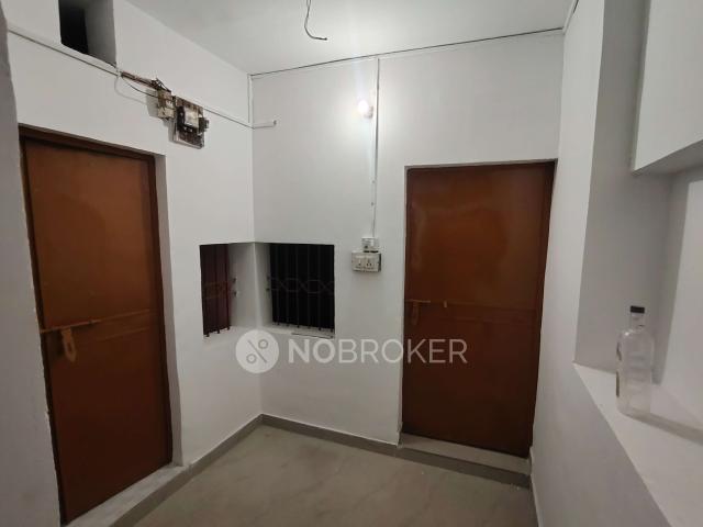 Flat for rent in South Delhi, Deri