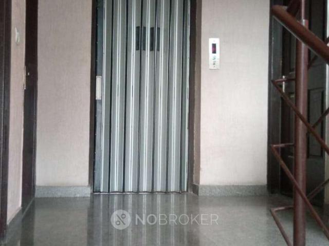 Flat for rent in Deri