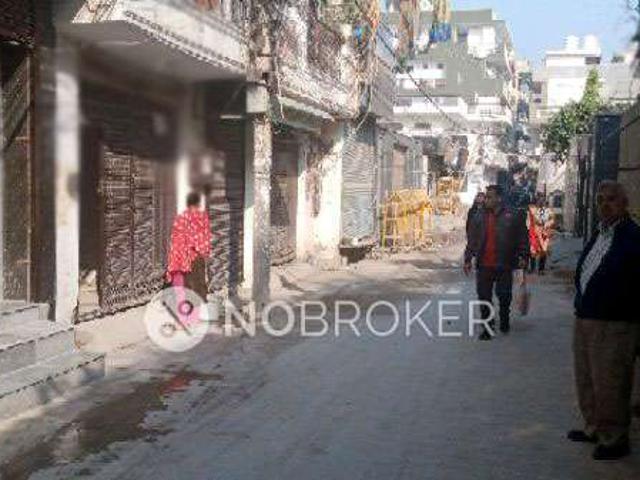 Flat for rent in West Delhi, Deri