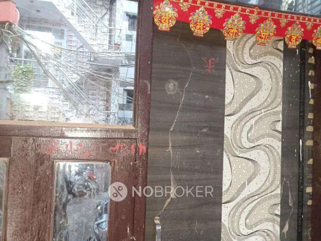 Flat for rent in West Delhi, Deri