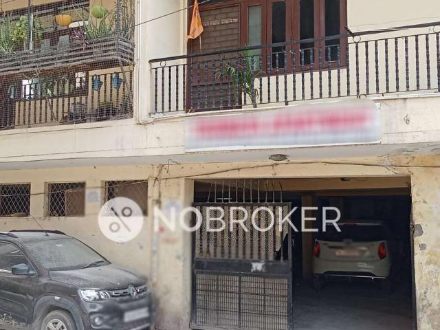Flat for rent in South Delhi, Deri