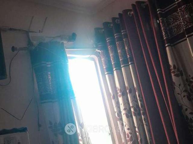 Flat for sale in West Delhi, Deri
