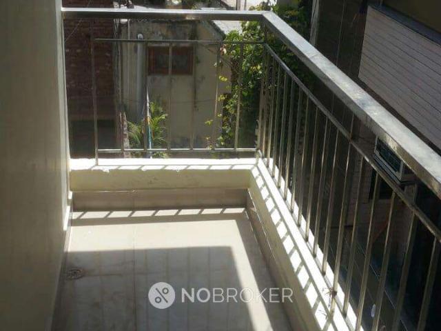 Flat for sale in South Delhi, Deri
