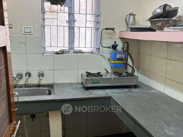 Flat for sale in North Delhi, Deri
