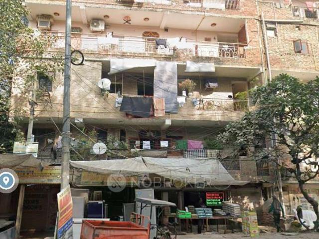 Flat for rent in Deri
