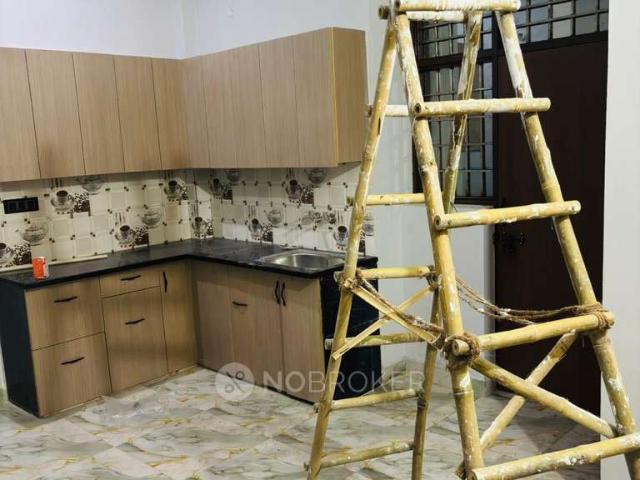 Flat for rent in West Delhi, Deri