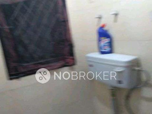Flat for rent in South Delhi, Deri