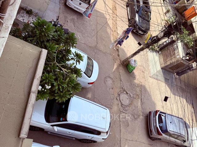 Flat for sale in North West Delhi, Deri