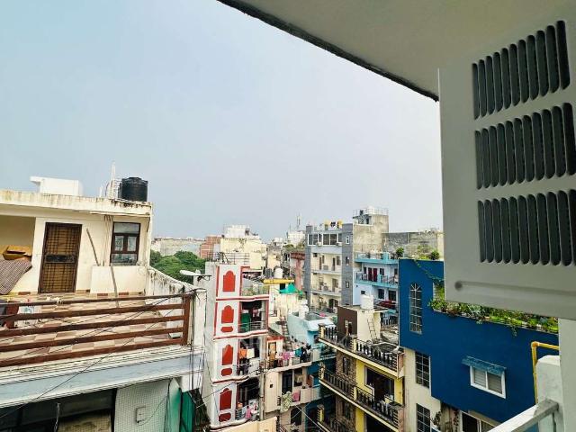 Flat for rent in South Delhi, Deri