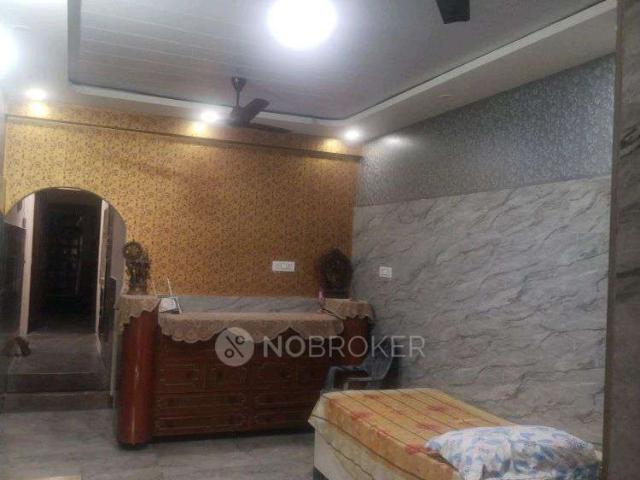 Flat for rent in Paschim Vihar, Delhi