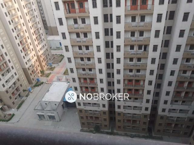 Flat for sale in North Delhi, Deri