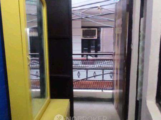 Flat for rent in West Delhi, Deri