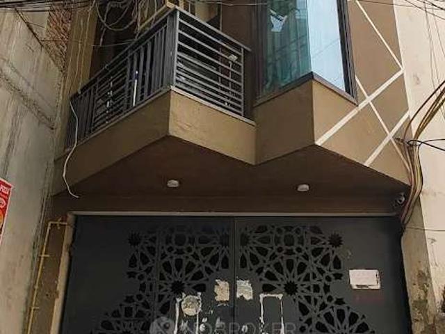 Flat for rent in South Delhi, Deri