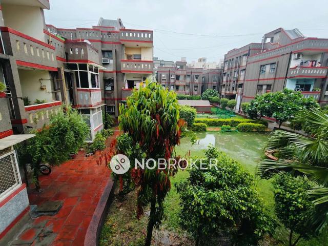 Flat for sale in East Delhi, Deri