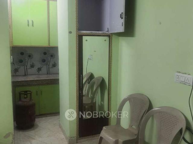 Flat for rent in West Delhi, Deri