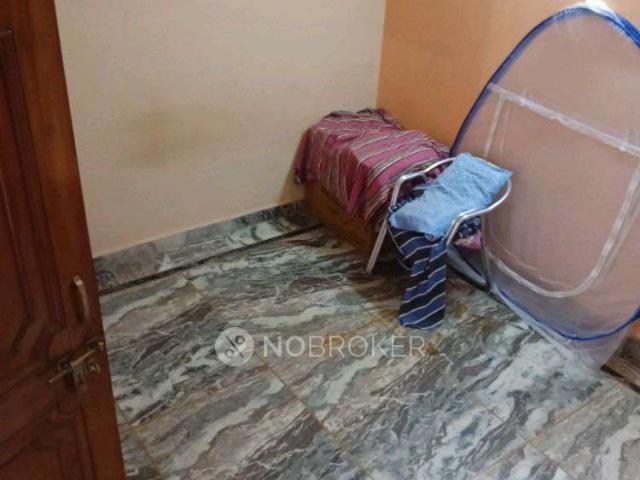 Flat for rent in West Delhi, Deri