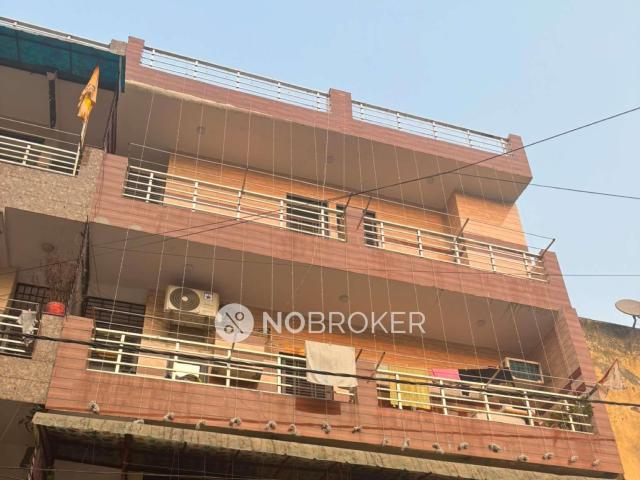 Flat for rent in North West Delhi, Deri