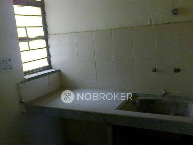 Flat for sale in North Delhi, Deri