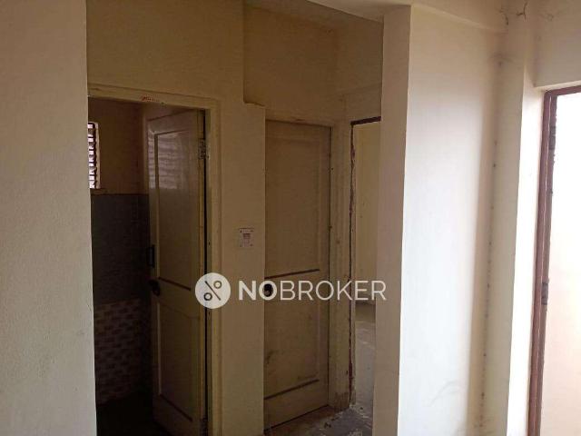 Flat for sale in North Delhi, Deri