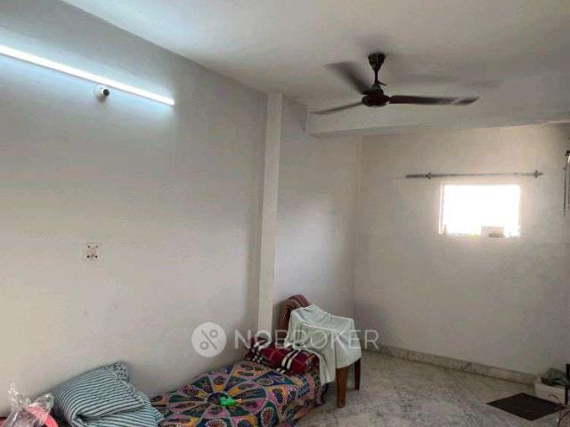 Flat for sale in Vasant Kunj, Delhi