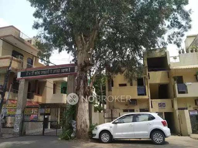 Flat for sale in West Delhi, Deri