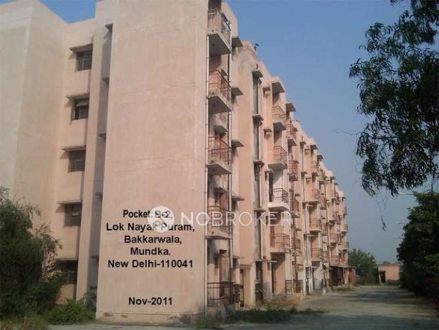 Flat for sale in West Delhi, Deri