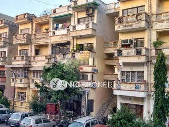 Flat for sale in North West Delhi, Deri