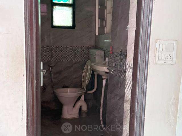 Flat for rent in North Delhi, Deri