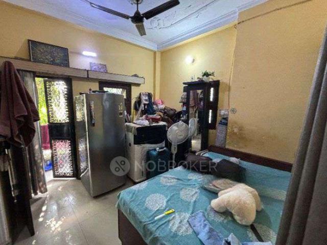 Flat for sale in East Delhi, Deri