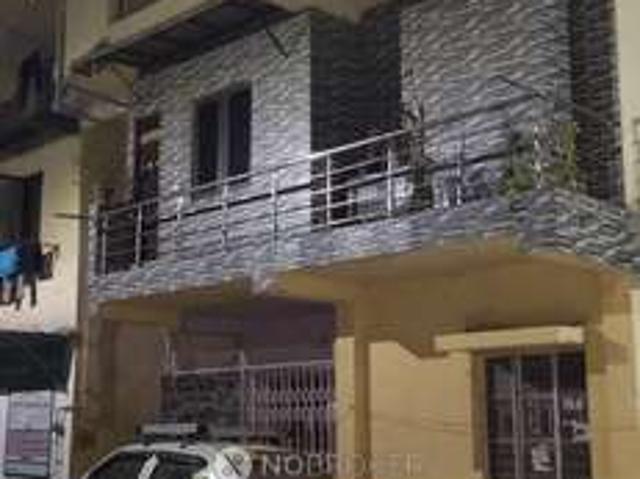 Flat for sale in South West Delhi, Deri