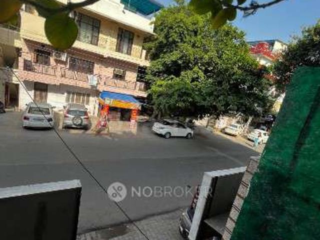 Flat for sale in North Delhi, Deri