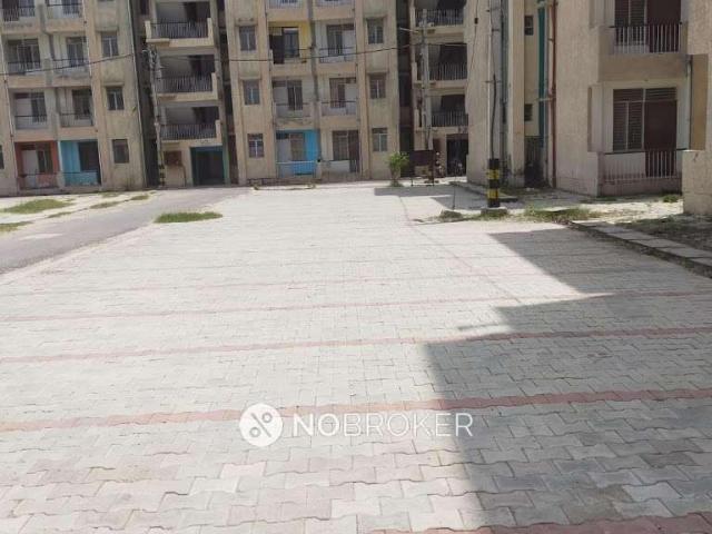 Flat for sale in West Delhi, Deri