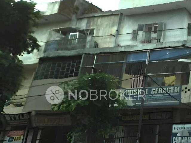 Flat for rent in West Delhi, Deri