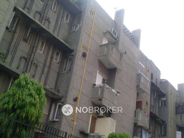 Flat for rent in East Delhi, Deri